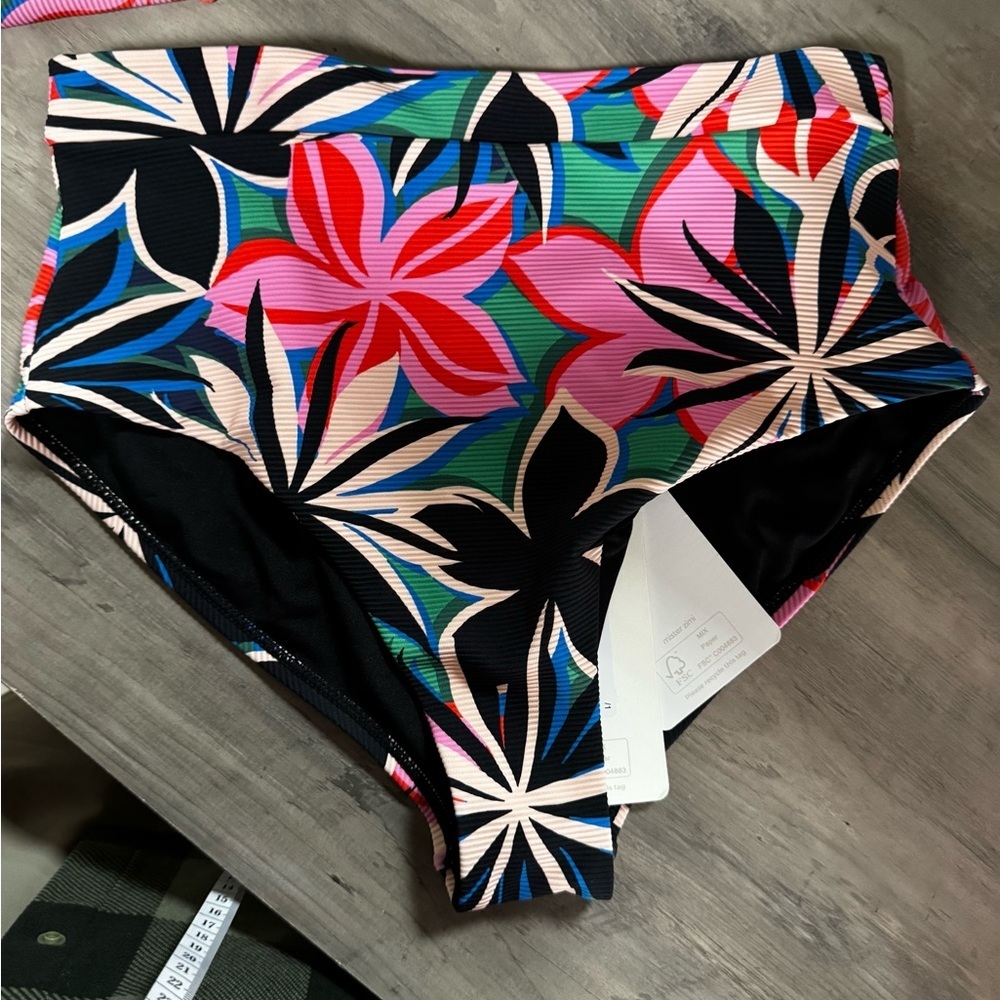 Mister Zimi Vibrant Floral Bikini - Picture 6 of 7